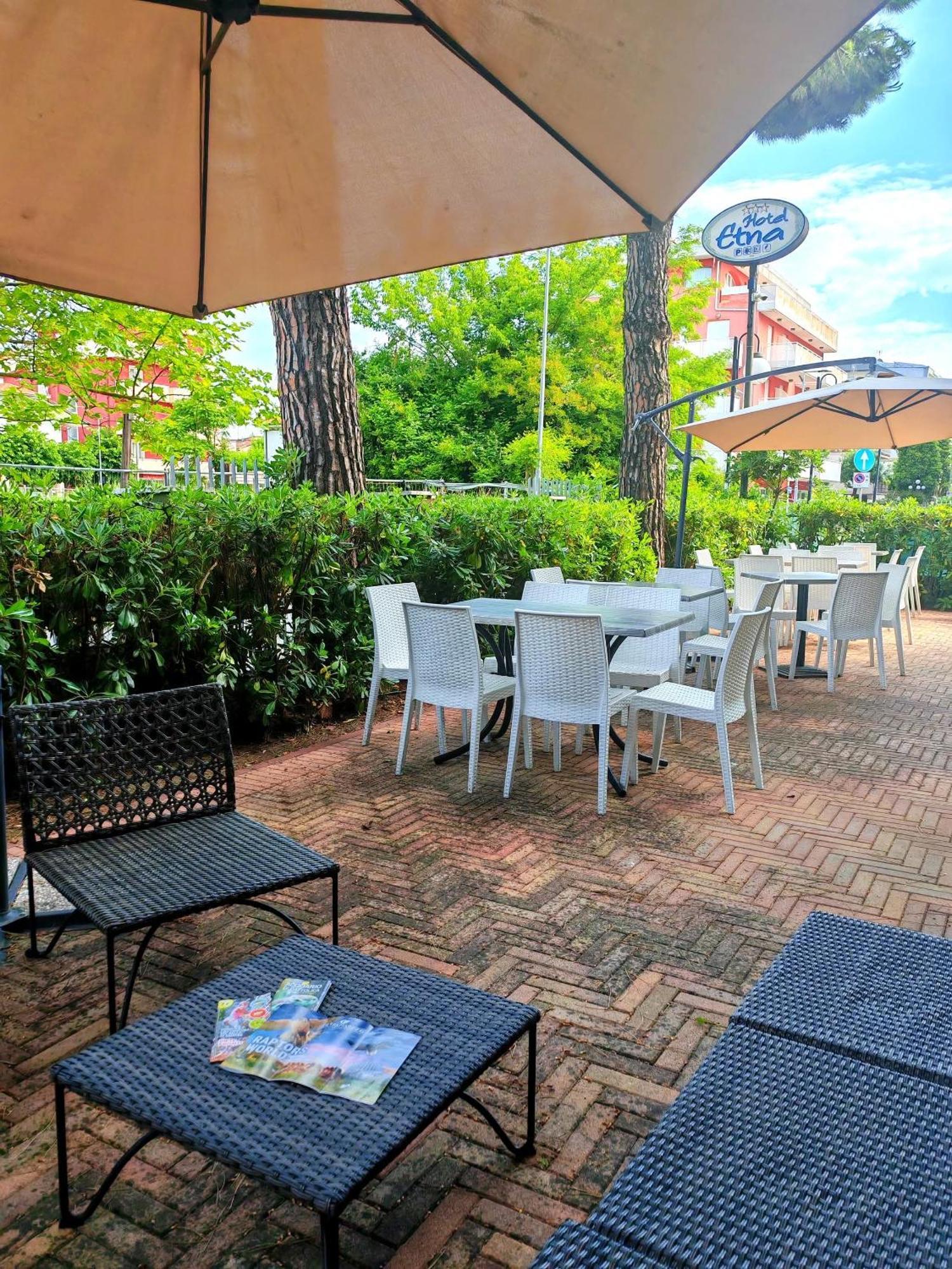 Hotel Etna - Nuova Gestione Romagnola All-Inclusive Spiaggia Parcheggio Ριτσόνε Εξωτερικό φωτογραφία