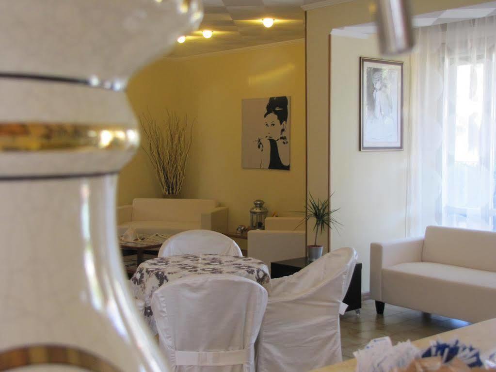 Hotel Etna - Nuova Gestione Romagnola All-Inclusive Spiaggia Parcheggio Ριτσόνε Εξωτερικό φωτογραφία